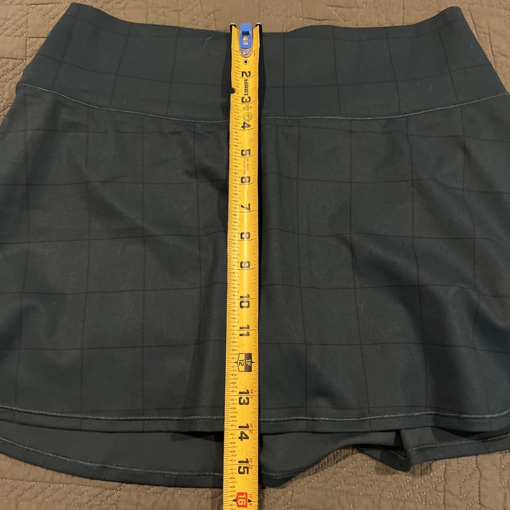 Vuori Women's Skort Large Window Pane Pattern - Picture 6 of 7